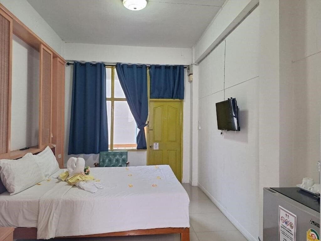 Вид Roomquest Pratunam Yesterday's Photo Hotel (ex. Roomquest Hotel Pratunam, Happy 2 Hotel) 3*