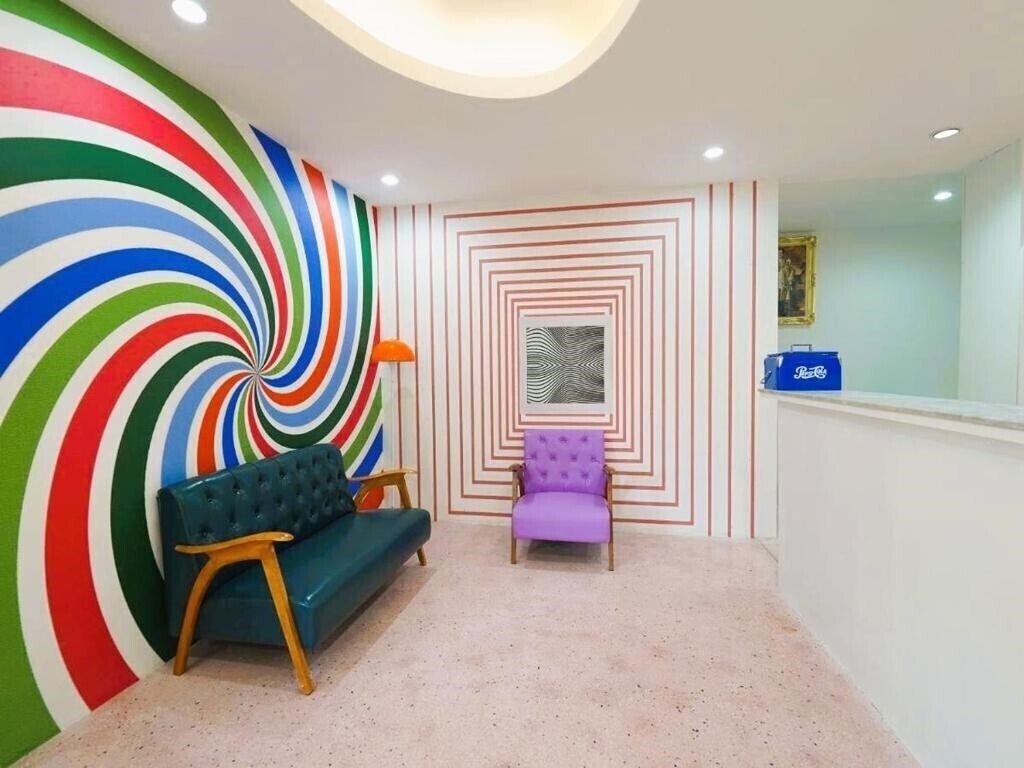 Фотографія Roomquest Pratunam Yesterday's Photo Hotel (ex. Roomquest Hotel Pratunam, Happy 2 Hotel) 3*