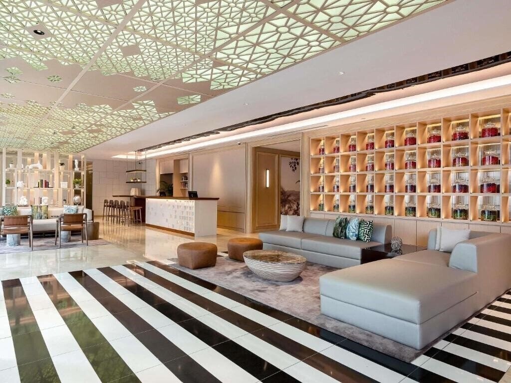 Фото Novotel Living Bangkok Sukhumvit Legacy 4*