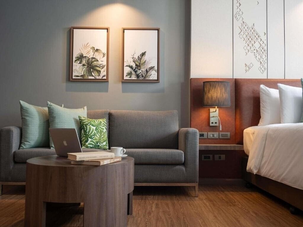 Вид Novotel Living Bangkok Sukhumvit Legacy 4*