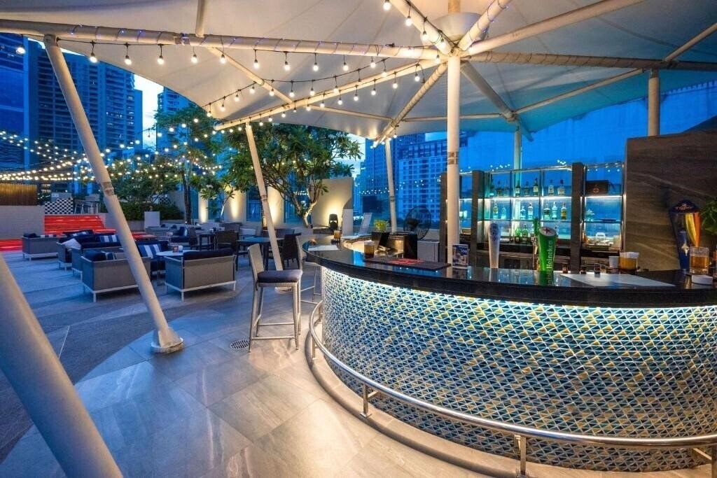 Вид Park Plaza Bangkok Soi 4*