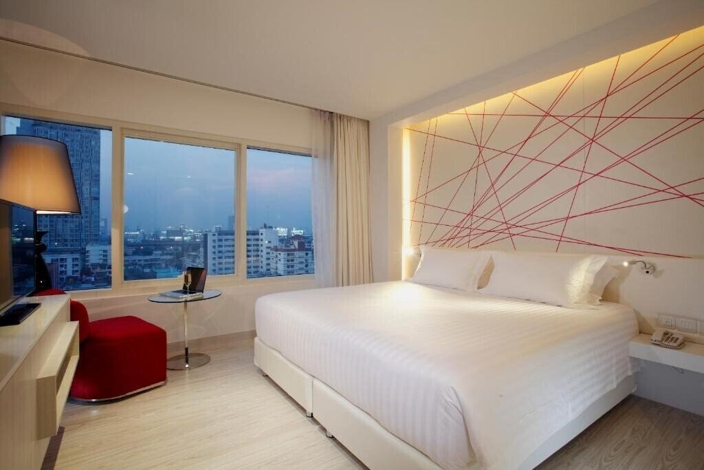 Панорама Centara Watergate Pavillion Hotel Bangkok 4*