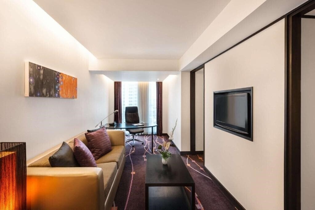 Панорама Radisson Suites Bangkok Sukhumvit 3*