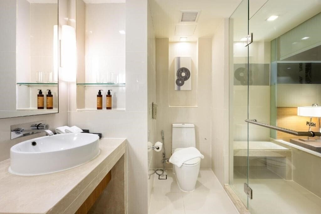Панорама Centara Grand at Central Plaza Ladprao Bangkok 5*