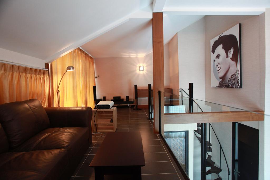 Картинка 9w Boutique Studio 3*