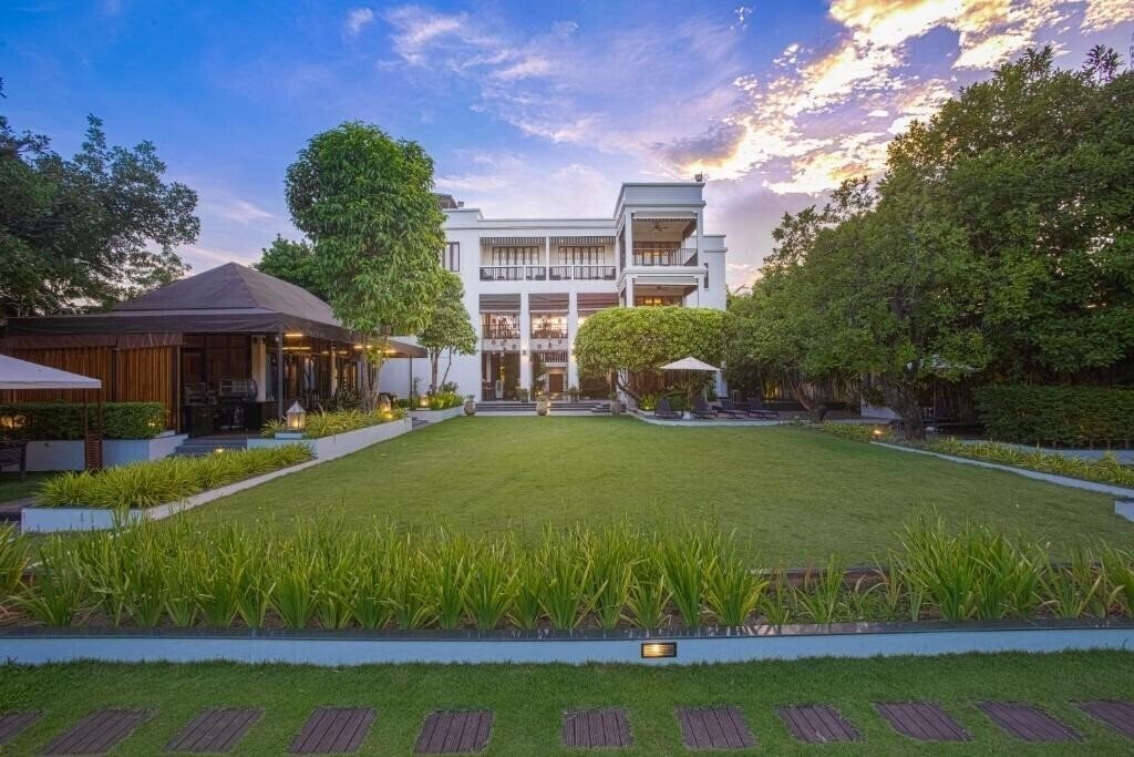 Вид Aruntara Riverside Boutique Hotel Chiang Mai 4*