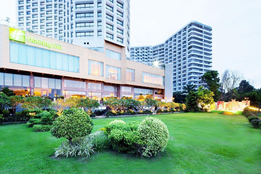 Панорама Holiday Inn Chiang Mai 4*