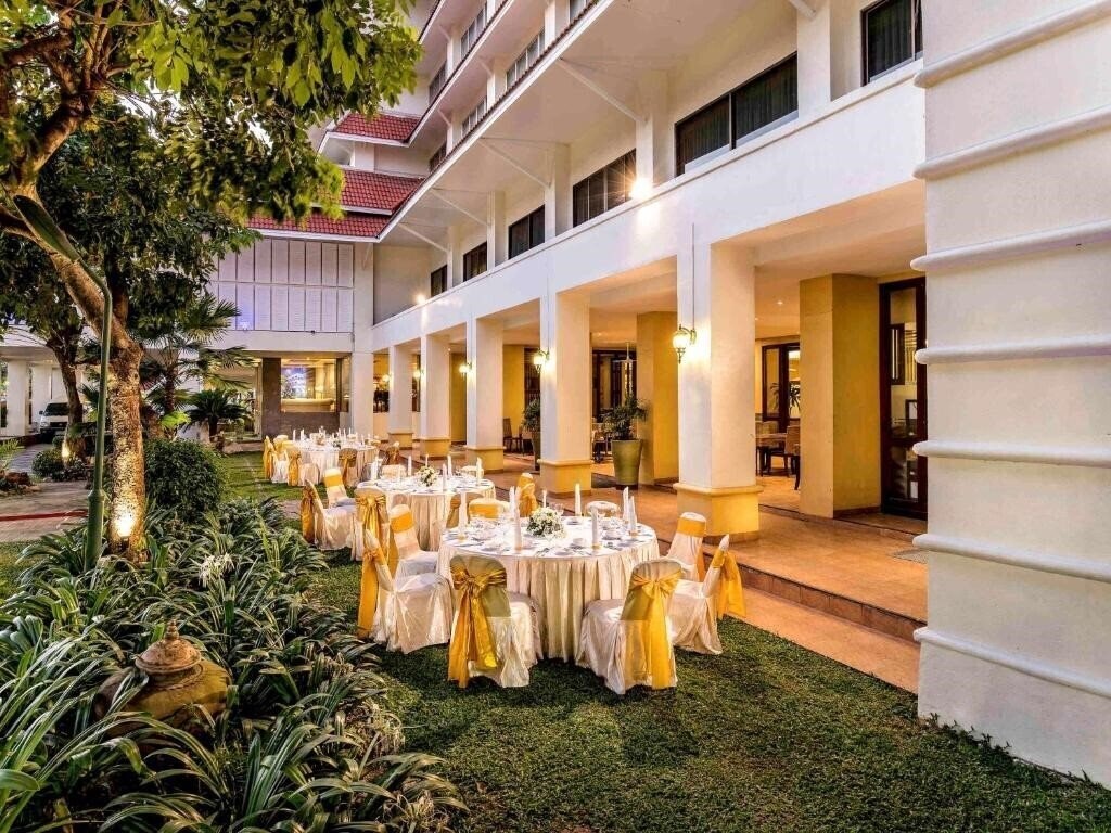 Территория Mercure Chiang Mai 4*