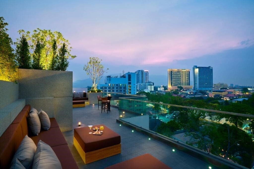 Вид Anantara Chiang Mai Serviced Suites 5*