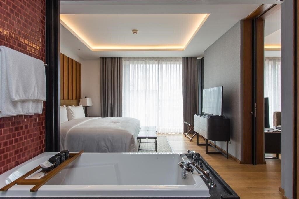 Панорама Anantara Chiang Mai Serviced Suites 5*