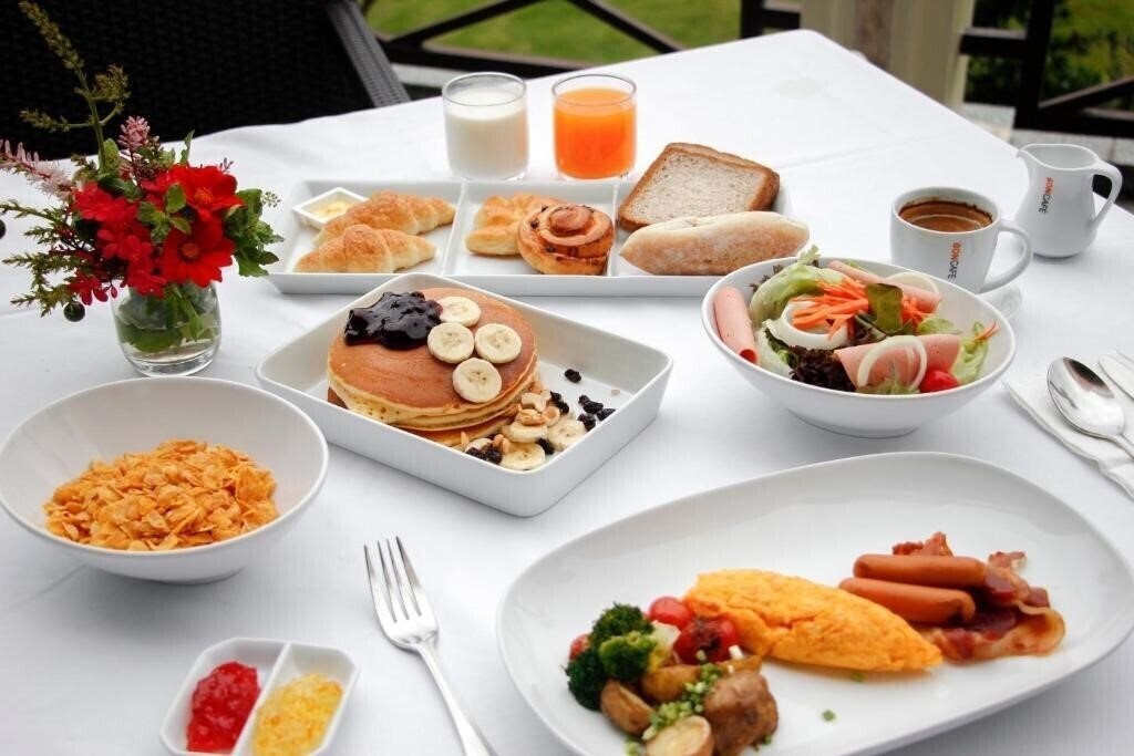 Вид Centara Riverside Hotel Chiang Mai 4*