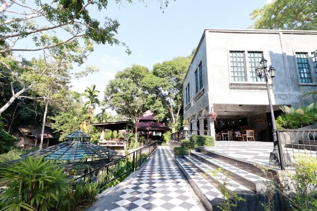 Вид At Nata Chiangmai Chic Jungle 3*