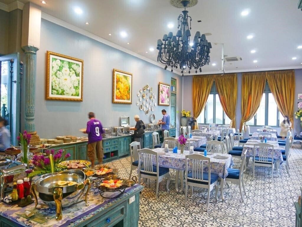 Вид At Pingnakorn Huaykaew Hotel 4*