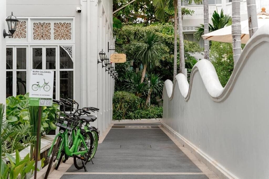 Апартаменты Away Chiang Mai Thapae Resort 4*