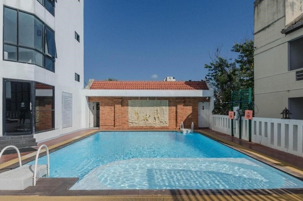 Панорама Ch Hotel 3*