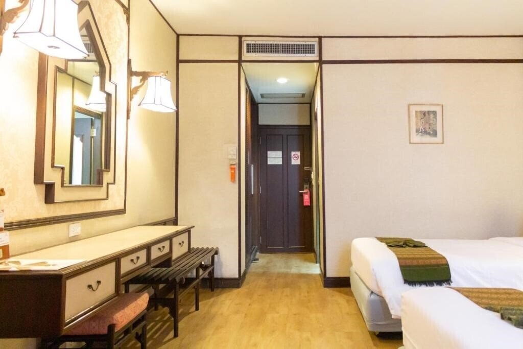 Панорама Chiang Mai Orchid Hotel 3*