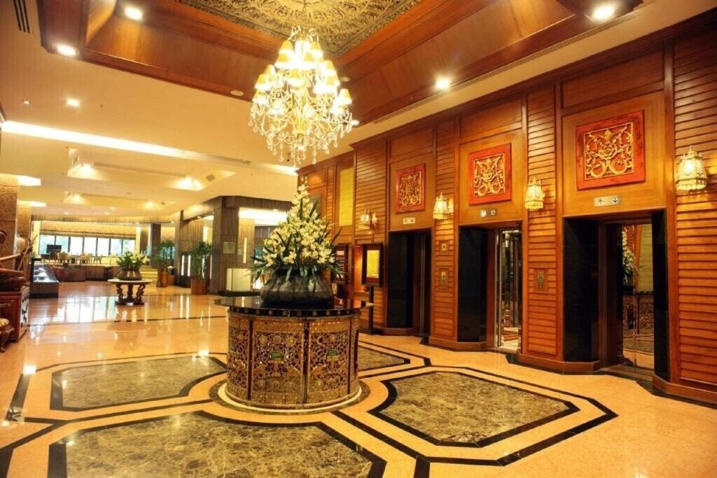 Территория Furama Chiang Mai 4*