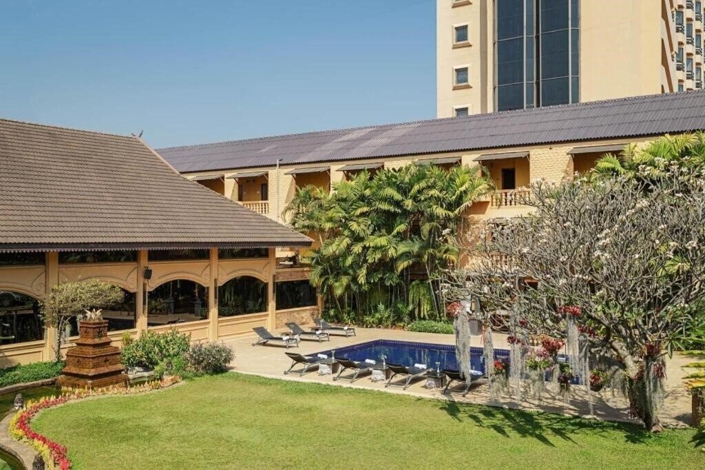 Панорама Holiday Garden Hotel & Resort Chiang Mai 3*