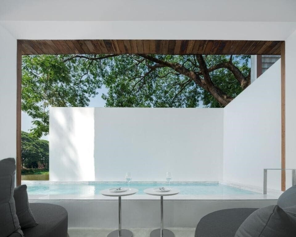 Панорама Little Shelter 4*