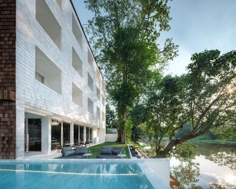 Отель Little Shelter 4*