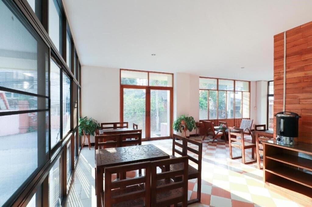 Апартаменты OYO 794 Nice Mum Lodge 2*