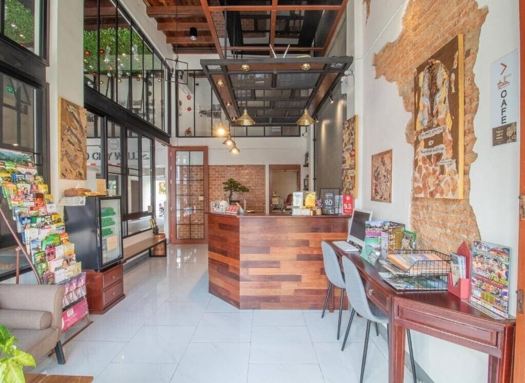 Фото Old City Wall Inn 3*