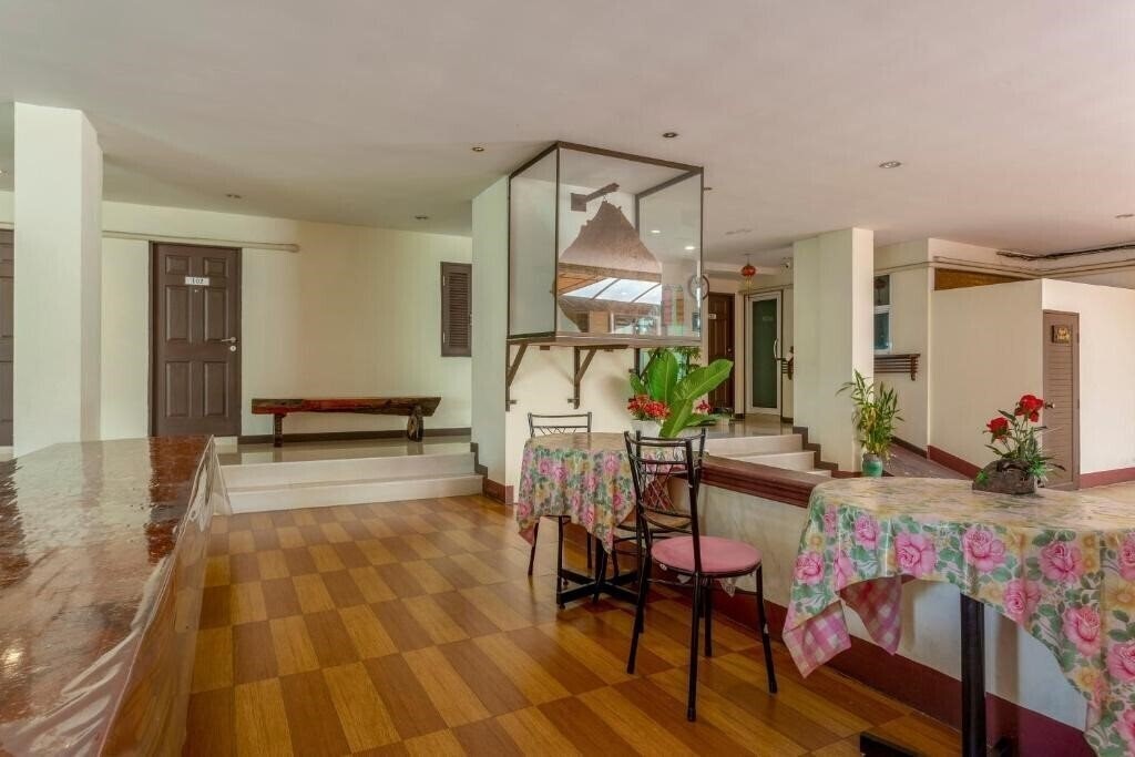 Территория Oyo 1014 Le Viengping 2*