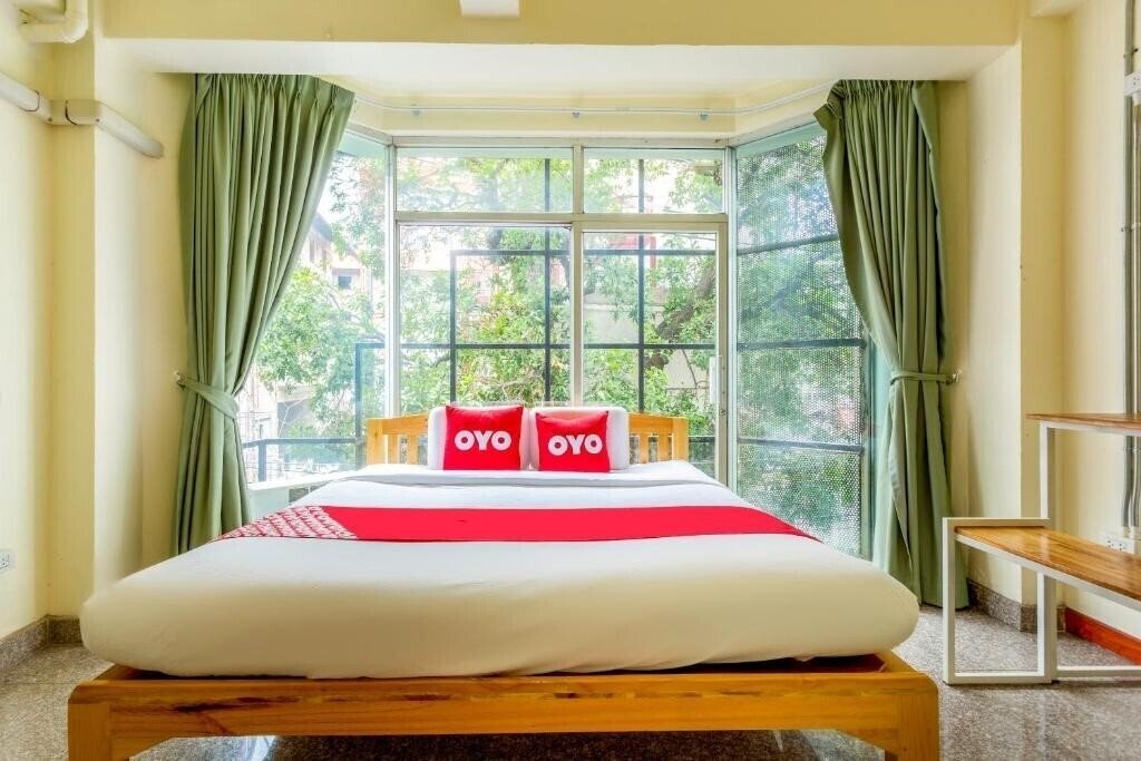 Апартаменты Oyo 928 Leaf Hostel 2*