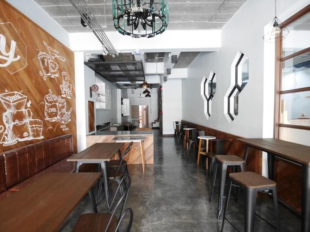 Фотография Ray Coffee Bar & Hostel 2*