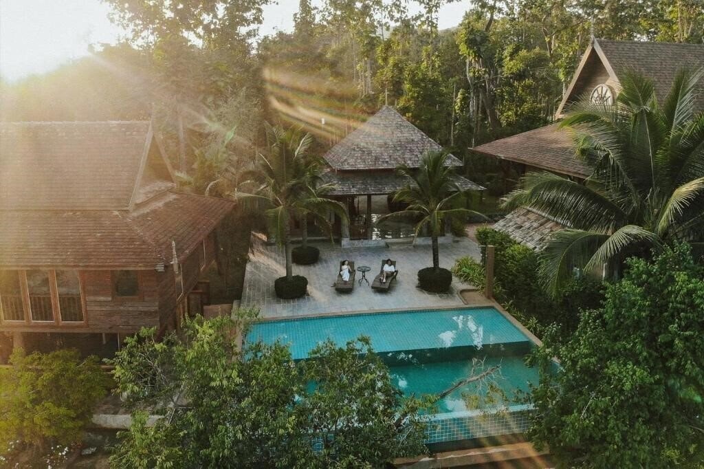 Готель Royal Train Garden Resort 3*