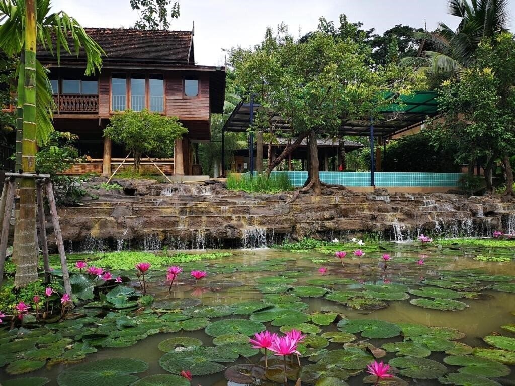 Апартаменти Royal Train Garden Resort 3*