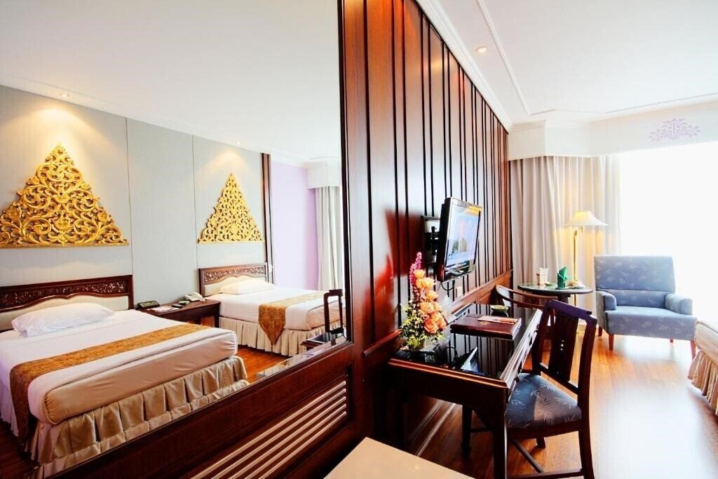 Фото Empress Chiang Mai 4*