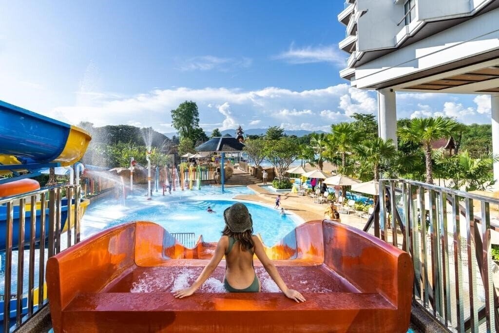 Готель Dusit Island Resort Chiang Rai 4*