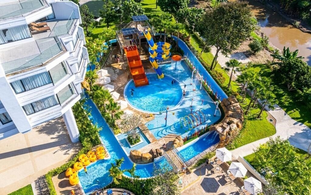 Апартаменти Dusit Island Resort Chiang Rai 4*