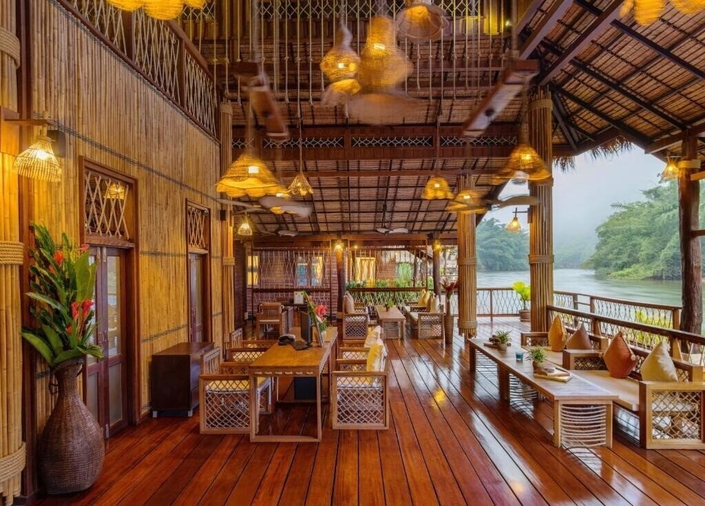 Территория The Float House River Kwai 4*
