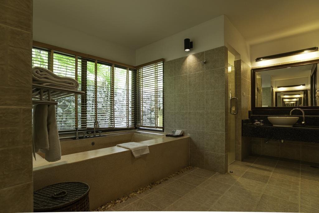 Панорама Centara Seaview Resort Khao Lak 4*