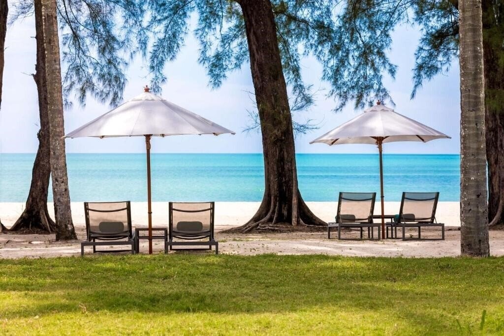 Фото Manathai Khao Lak 4*