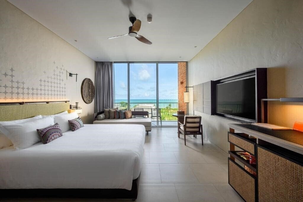 Территория Pullman Khao Lak Katiliya Resort & Villas 5*