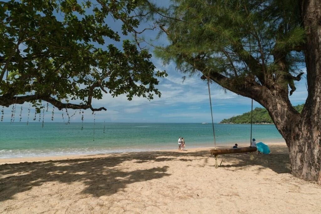 Вид Briza Beach Resort, Khao Lak 3*