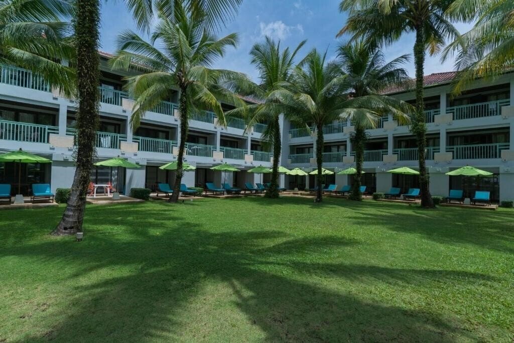 Апартаменти Briza Beach Resort, Khao Lak 3*