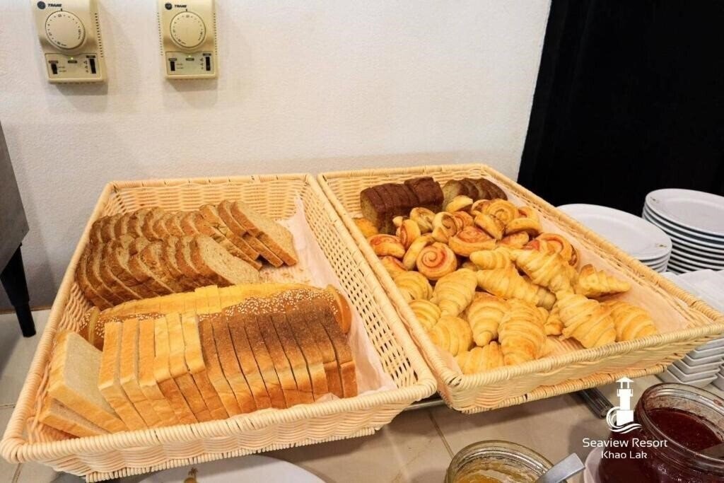 Апартаменти Khaolak Seaview Resort & Spa 4*