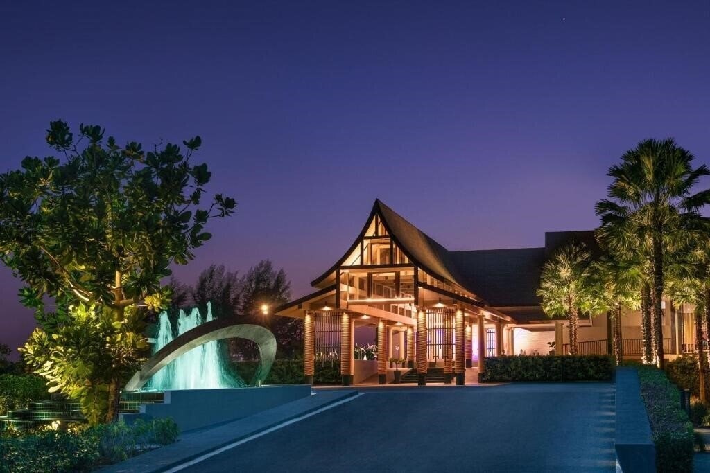 Панорама Le Meridien Khao Lak Resort & Spa (ex. Bangsak Merlin Resort) 5*