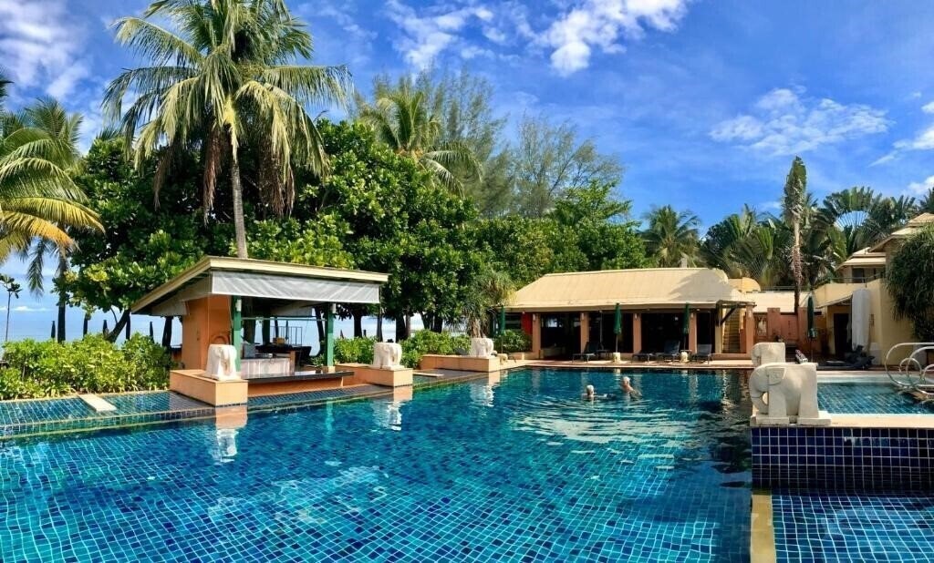 Апартаменты Baan Khaolak Beach 4*