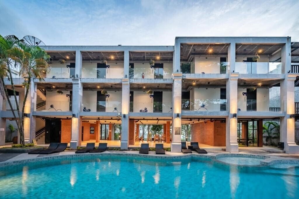 Территория Kokotel Khao Lak Lighthouse 3*