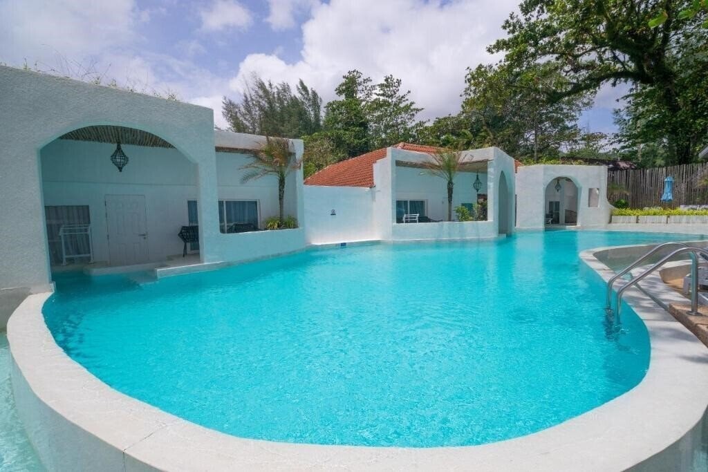 Апартаменты Ocean Breeze Resort 3*