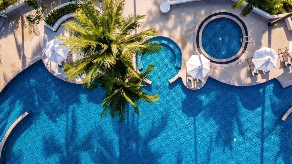 Панорама Outrigger Khao Lak Beach Resort (ex. Royal Bangsak Beach Resort) 5*