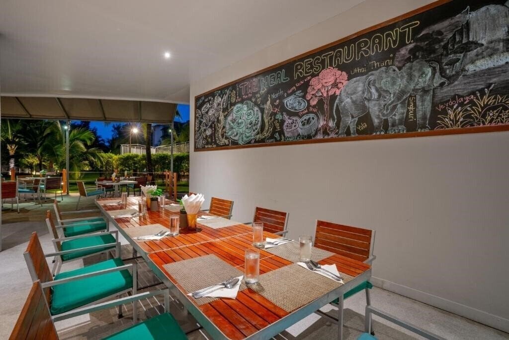 Панорама Mai Khao Lak Beach Resort & Spa 5*