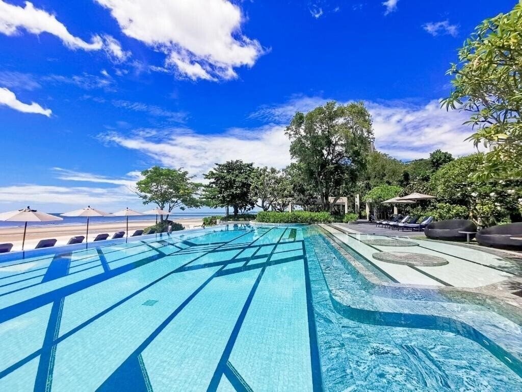 Апартаменты Baba Beach Club Hua Hin 5*