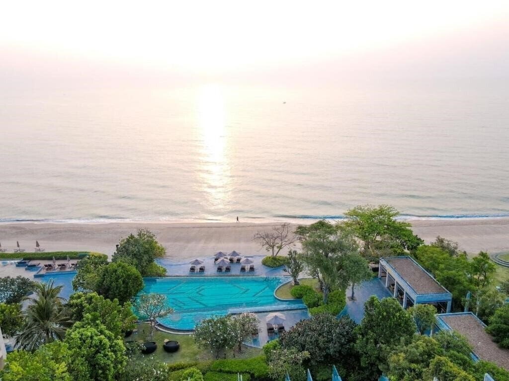 Панорама Baba Beach Club Hua Hin 5*