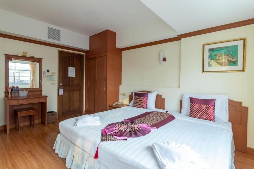 Вид Chomsin Hua Hin 3*